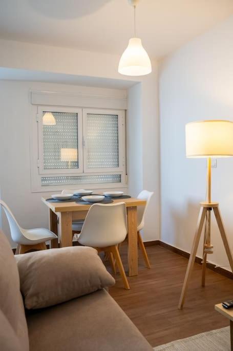 California Apartament Duenas Sevilla Buitenkant foto